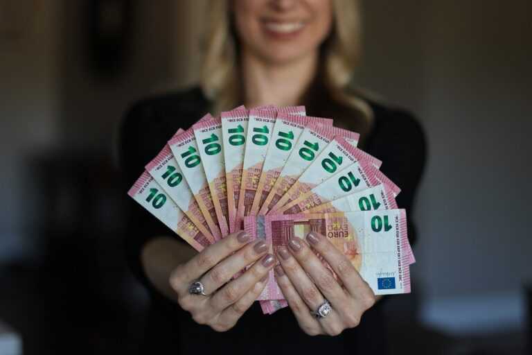 woman, happy, money, euro, bills, hand, stack, earn, income, interests, economy, finance, business, profit, loan, credit, give, borrow, lend, investment, income, loan, loan, loan, loan, loan